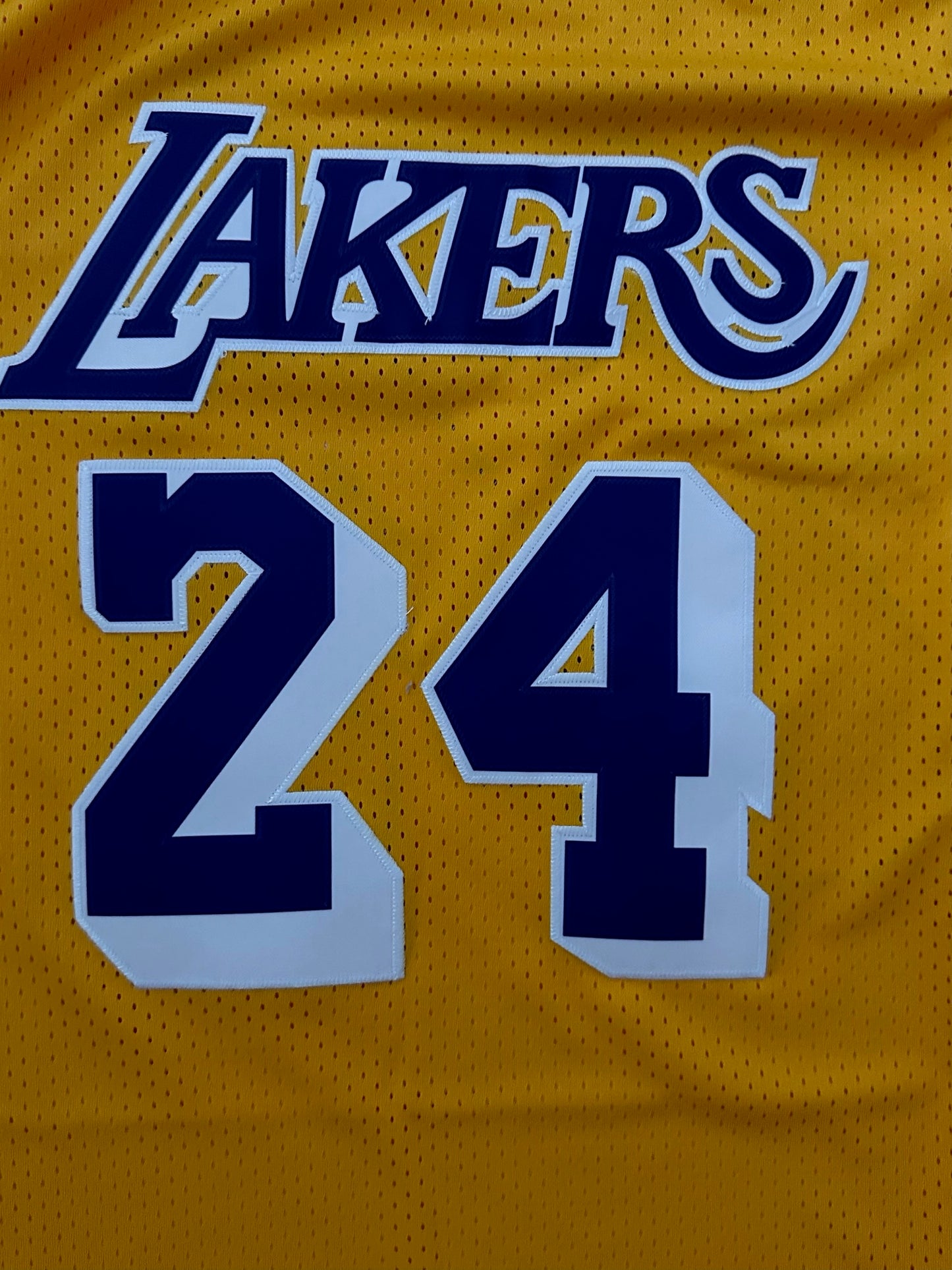 Los Angeles LA Lakers NBA Hardwood Classics Basketball Vest Large Bryant 24 Yellow
