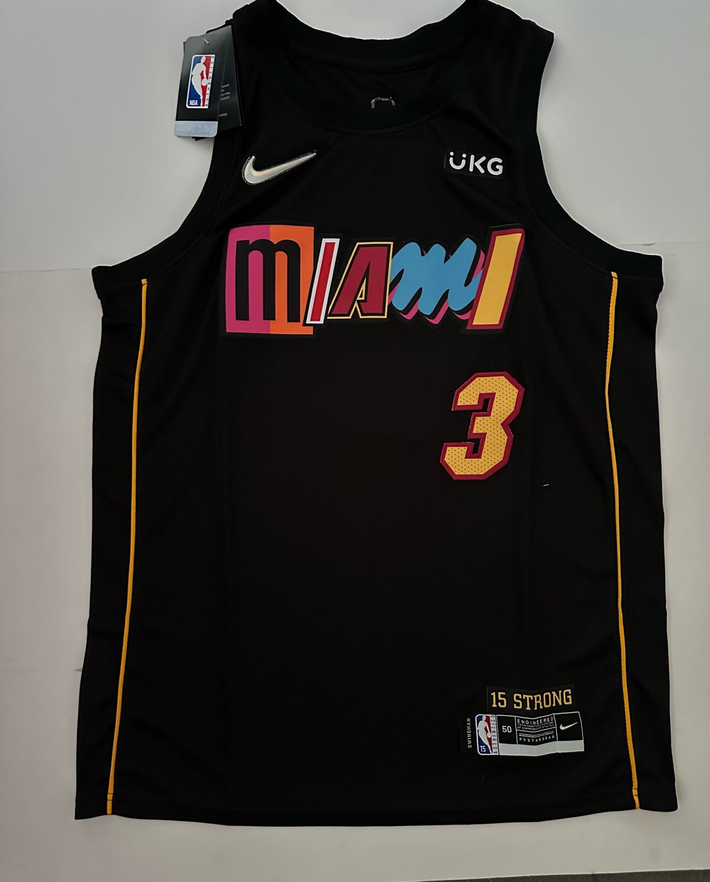 Miami Heat NBA Basketball Vest Large Wade 3 Black