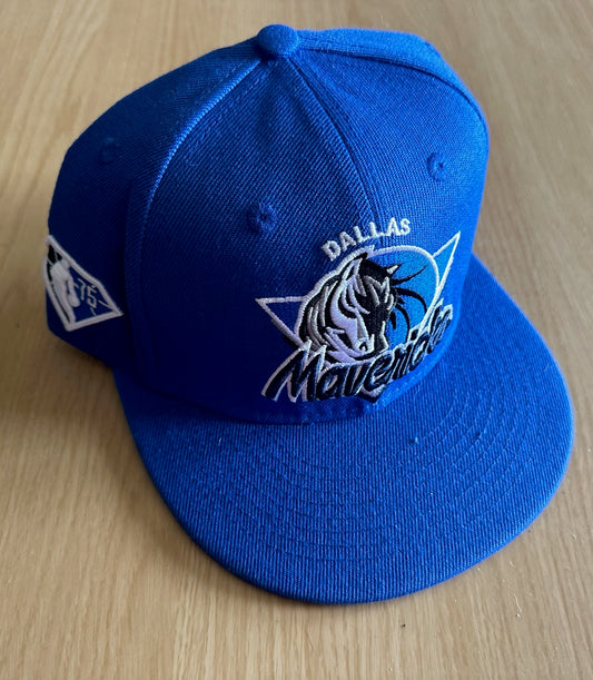 Dallas Mavericks NBA SnapBack Baseball Cap Multicolour New With Sticker