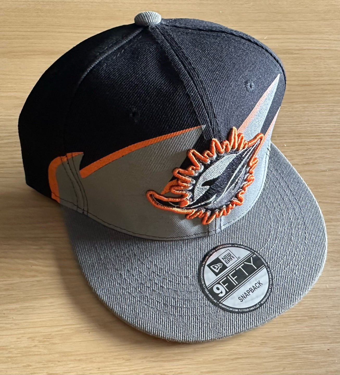 Miami Dolphins  NFL 2 Tone SnapBack Baseball Cap Multicolour New With Sticker