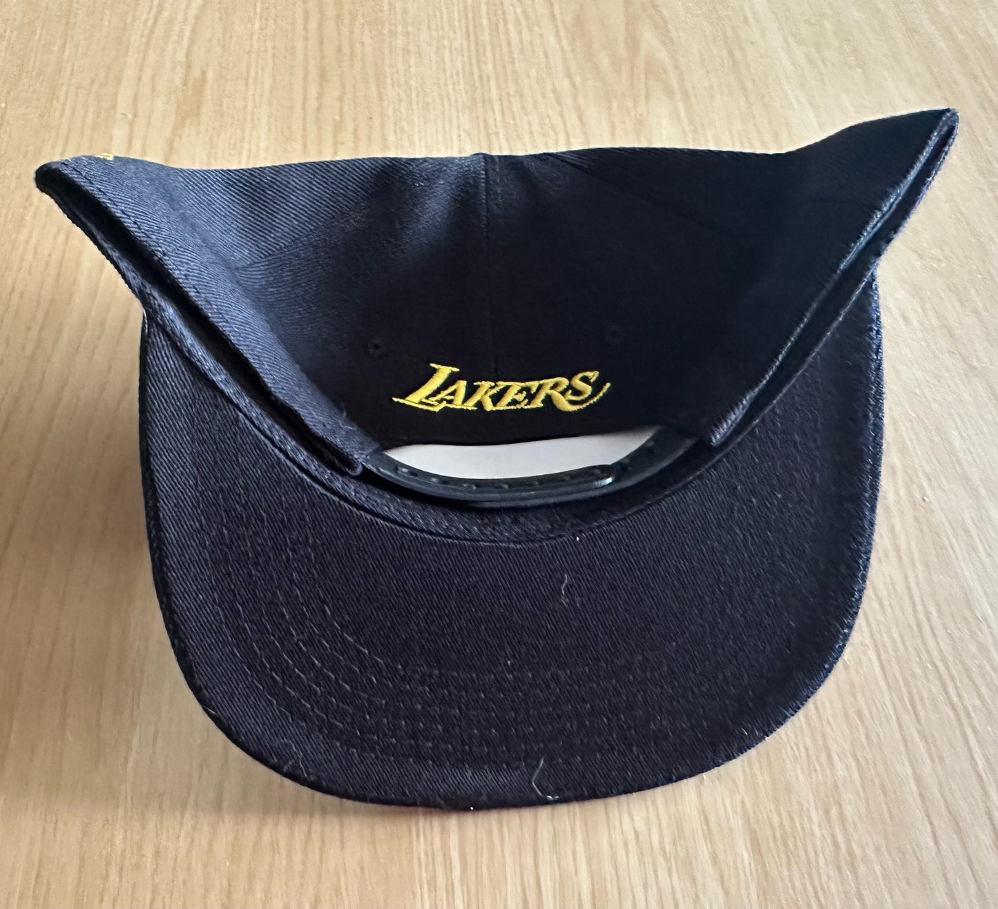 Los Angeles Lakers NBA SnapBack Baseball Cap Multicolour New With Sticker