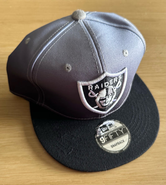 Las Vegas Raiders NFL SnapBack Baseball Cap Multicolour New With Sticker