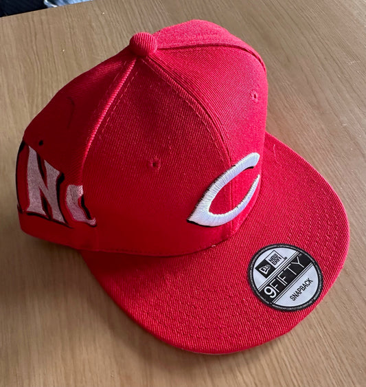 Cincinnati Red MLB SnapBack Baseball Cap Multicolour New With Sitcker