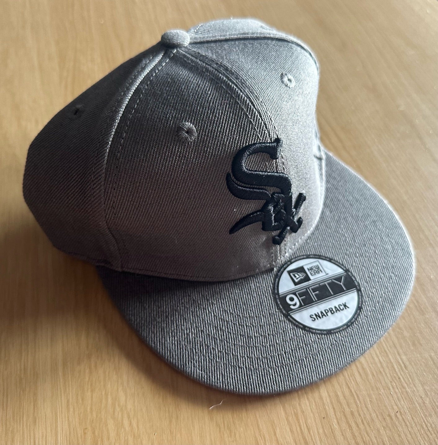 Chicago White Sox MLB SnapBack Baseball Cap Multicolour New With Sitcker