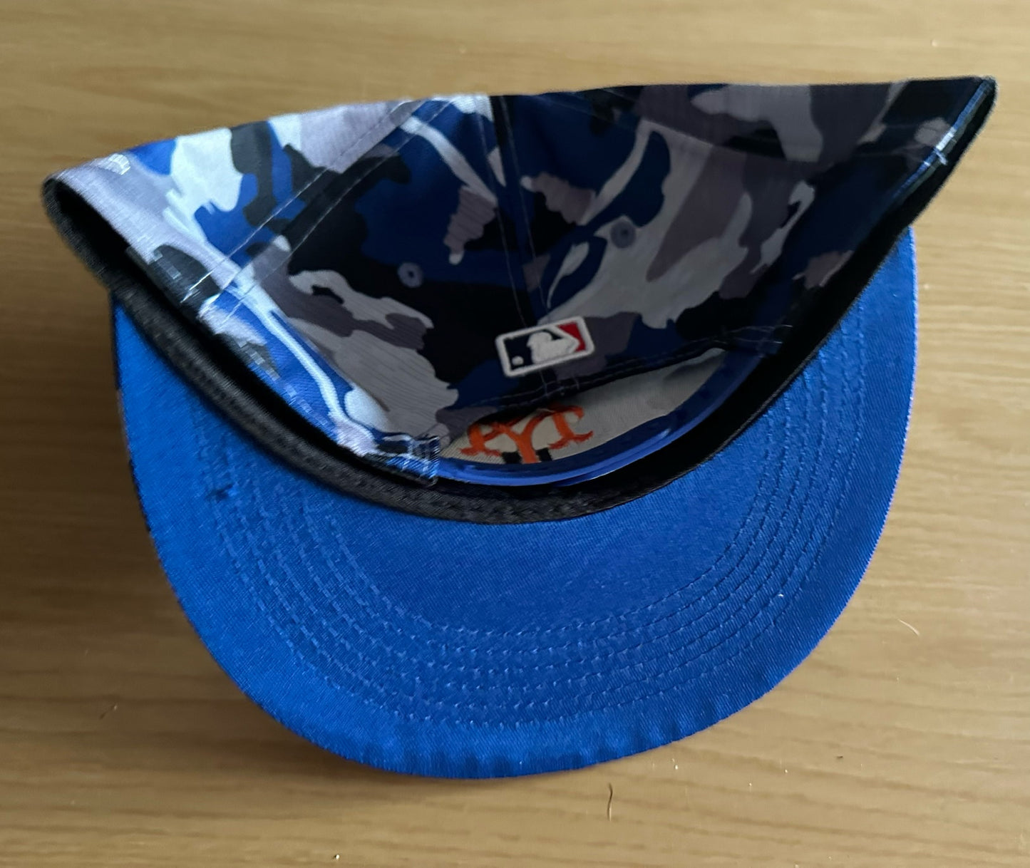 New York Mets MLB SnapBack Camo Baseball Cap Multicolour New With Sticker