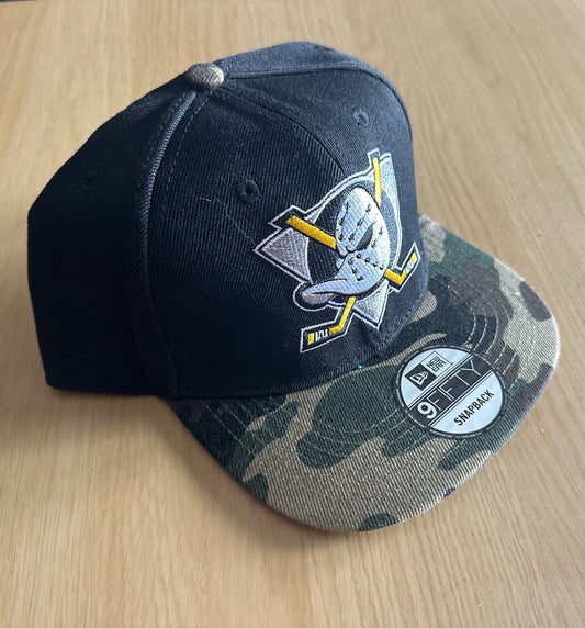 Anahiem Ducks NHL SnapBack Baseball Cap Multicolour New With Sticker