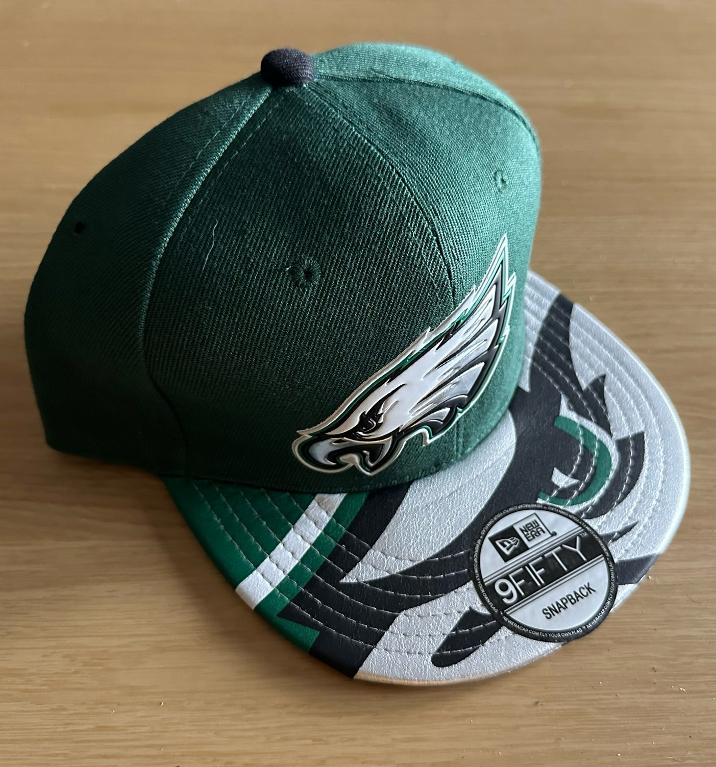 Philadelphia Eagles NFL SnapBack Baseball Cap Multicolour New With Sticker