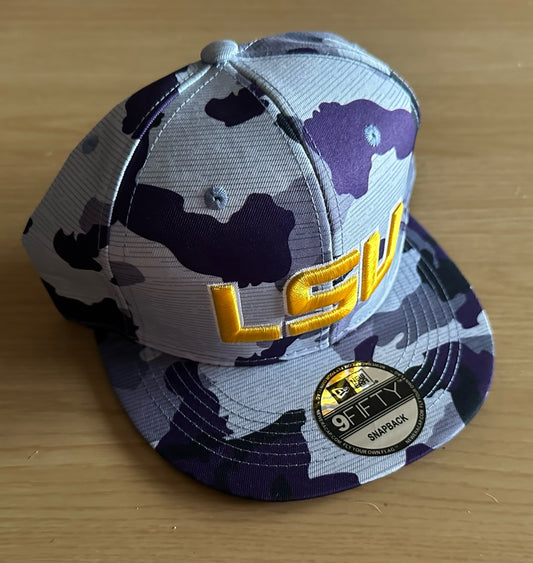 LSU Tigers  NCAA SnapBack Camo Baseball Cap Multicolour New With Sticker