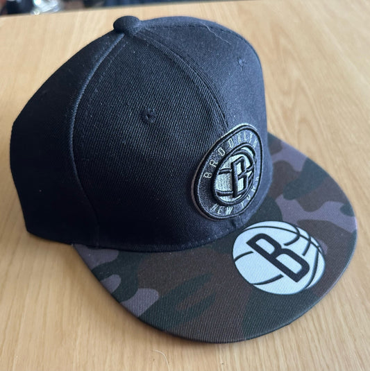 Brooklyn Nets NBA SnapBack Baseball Cap Multicolour New With Sticker