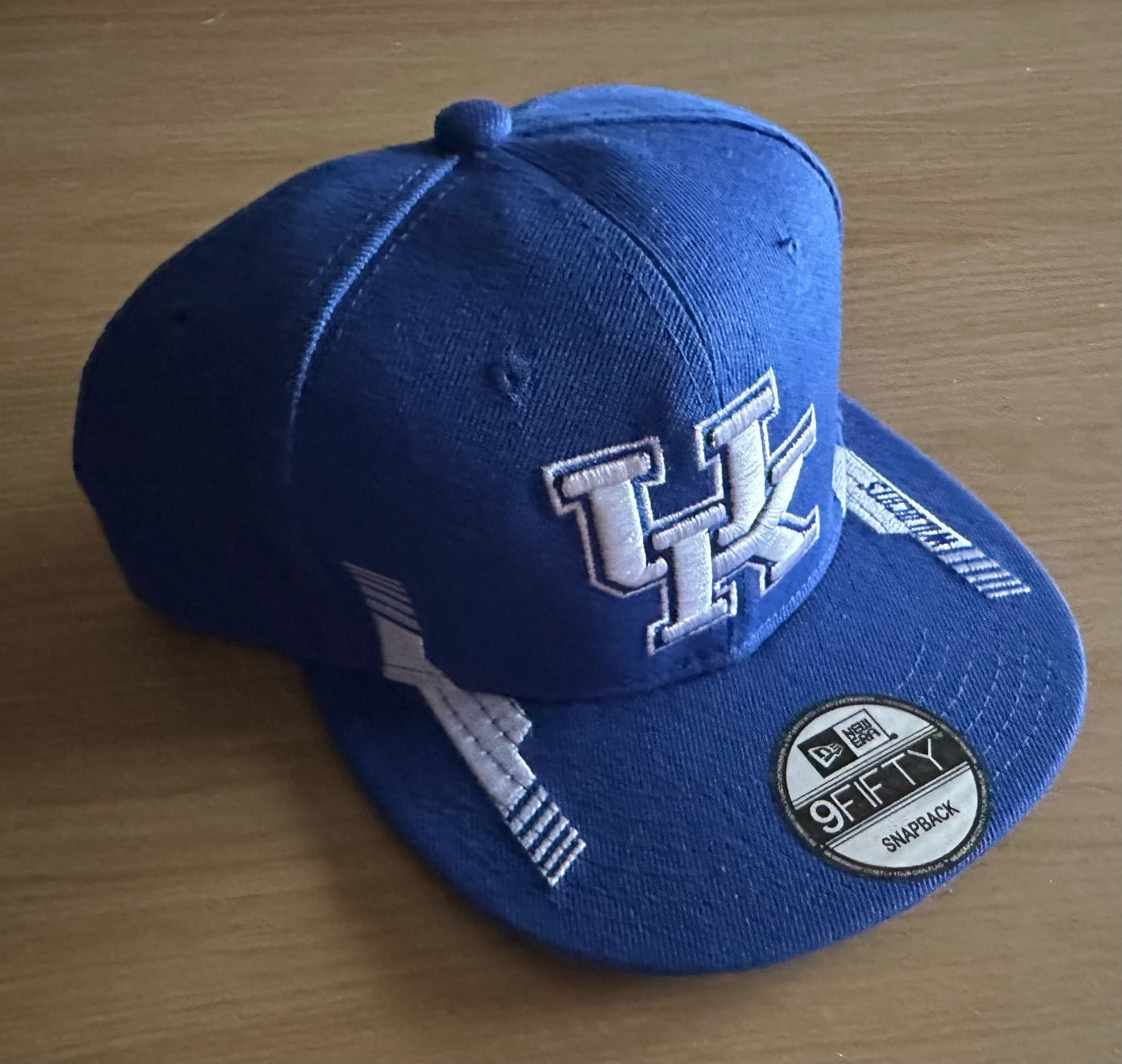 Kentucky Wildcats NCAA SnapBack Baseball Cap Multicolour New With Sticker