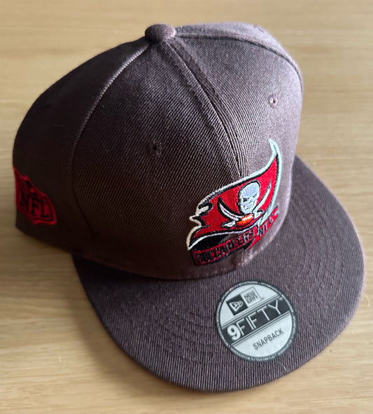 Tampa Bay Buccaneers NFL SnapBack Baseball Cap Multicolour New With Sticker