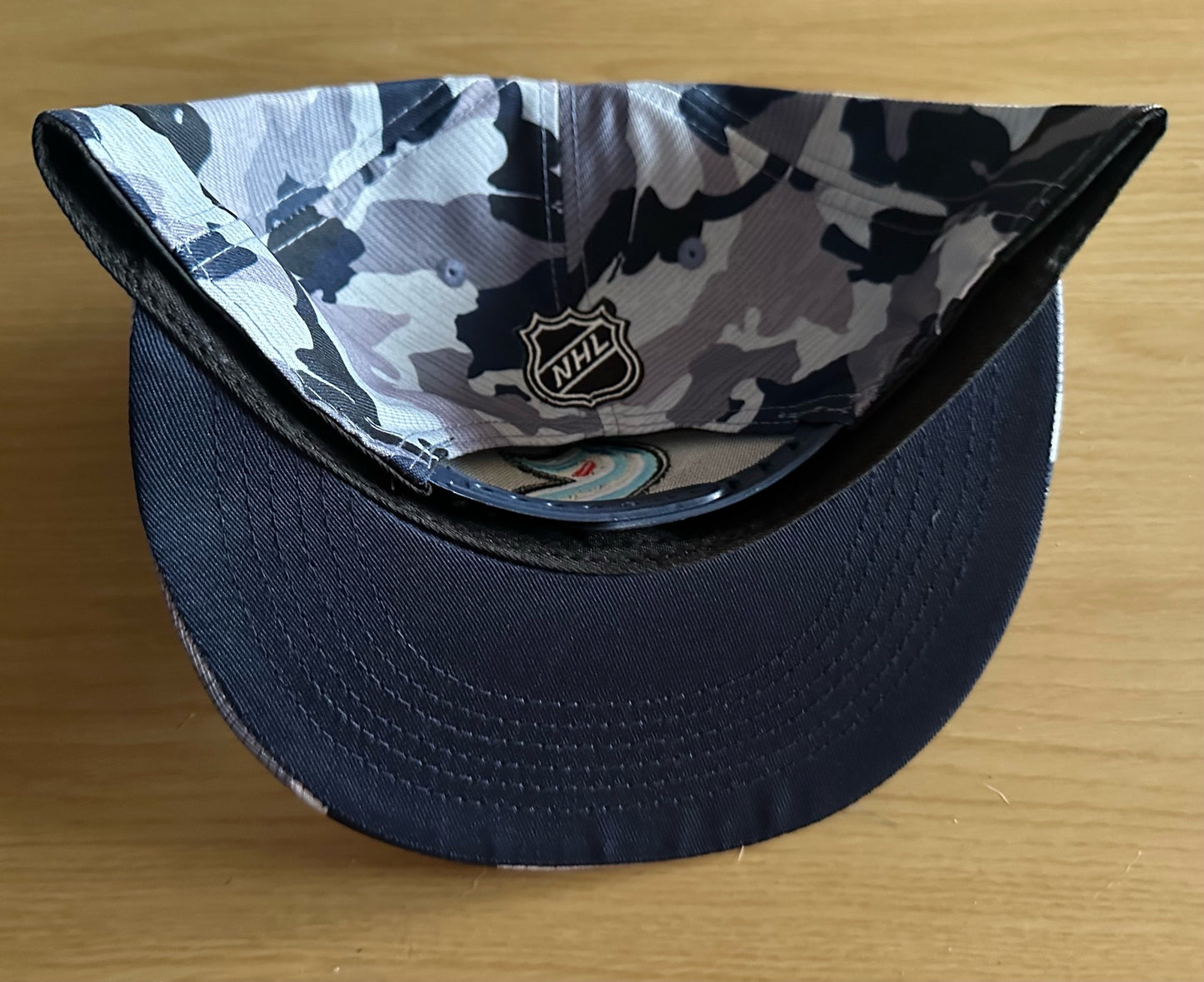 Seattle Kraken NHL SnapBack Camo Baseball Cap Multicolour New With Sticker