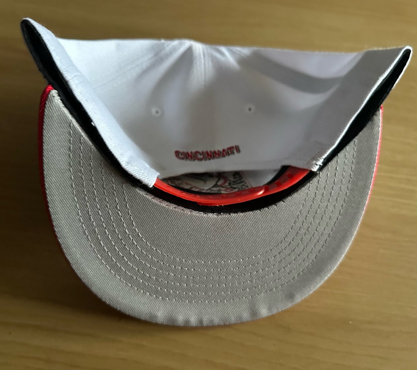 Cincinnati Reds MLB SnapBack Baseball Cap Multicolour New With Sticker