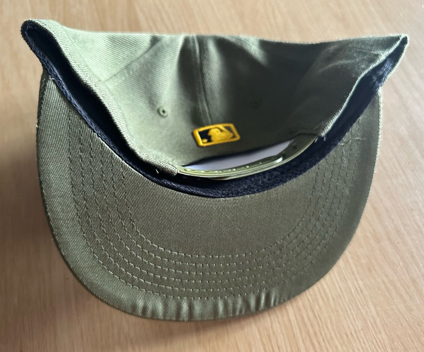 Milwaukee Brewers Military MLB SnapBack Baseball Cap Multicolour New With Sitcker