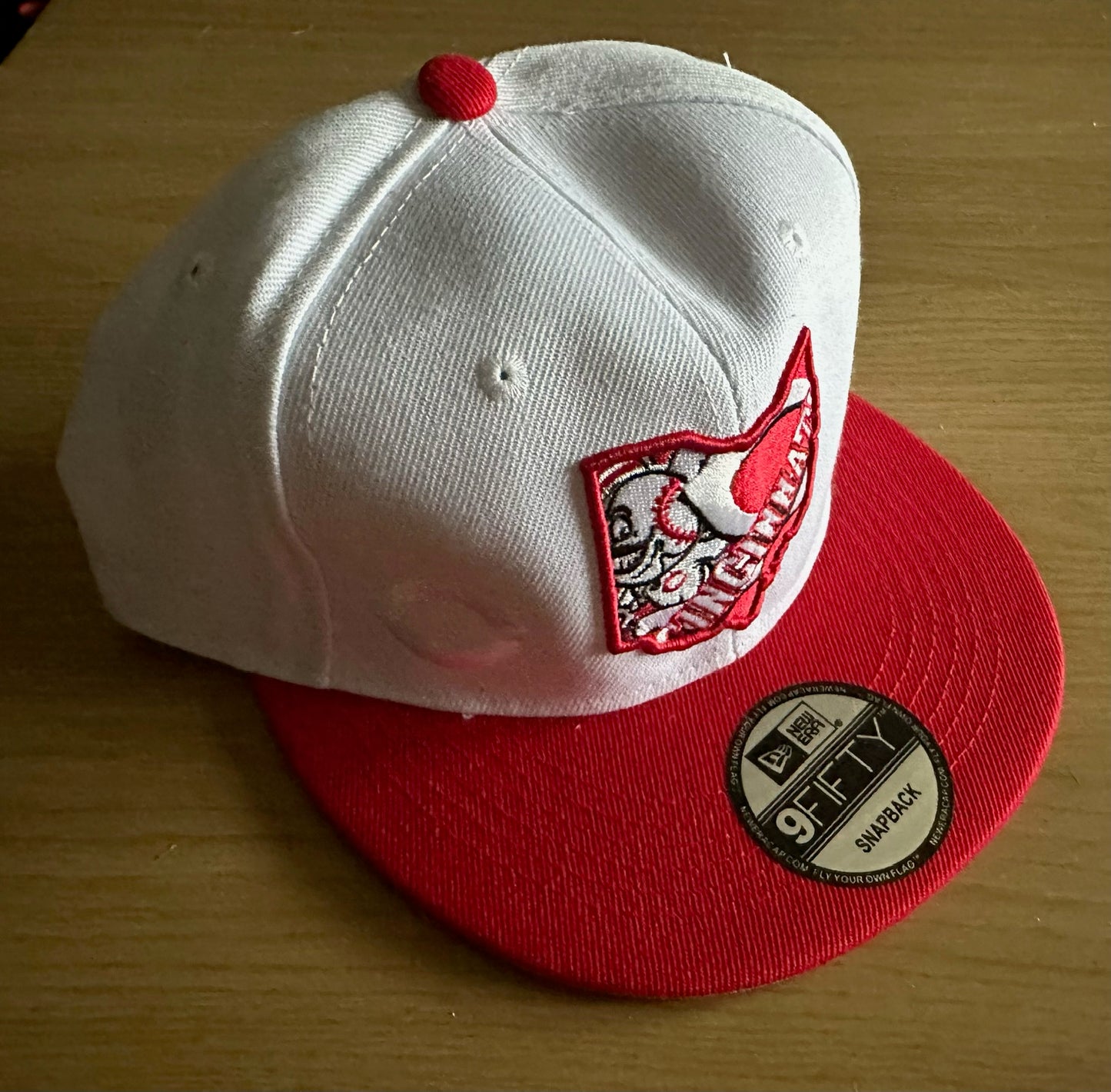 Cincinnati Reds MLB SnapBack Baseball Cap Multicolour New With Sticker