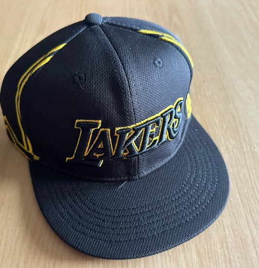 Los Angeles Lakers NBA SnapBack Baseball Cap Multicolour New With Sticker