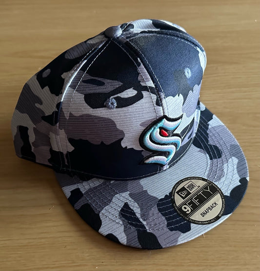 Seattle Kraken NHL SnapBack Camo Baseball Cap Multicolour New With Sticker