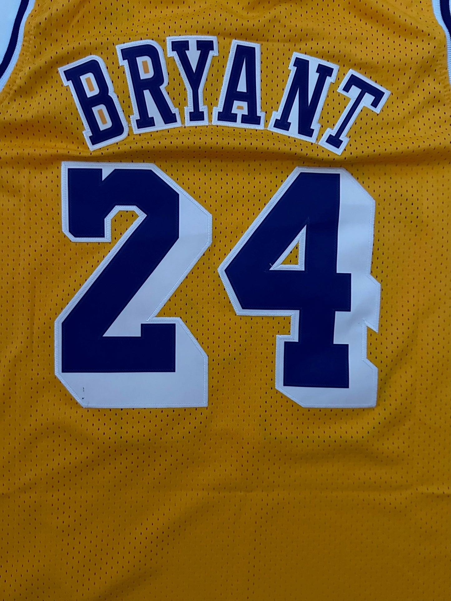 Los Angeles LA Lakers NBA Hardwood Classics Basketball Vest Large Bryant 24 Yellow
