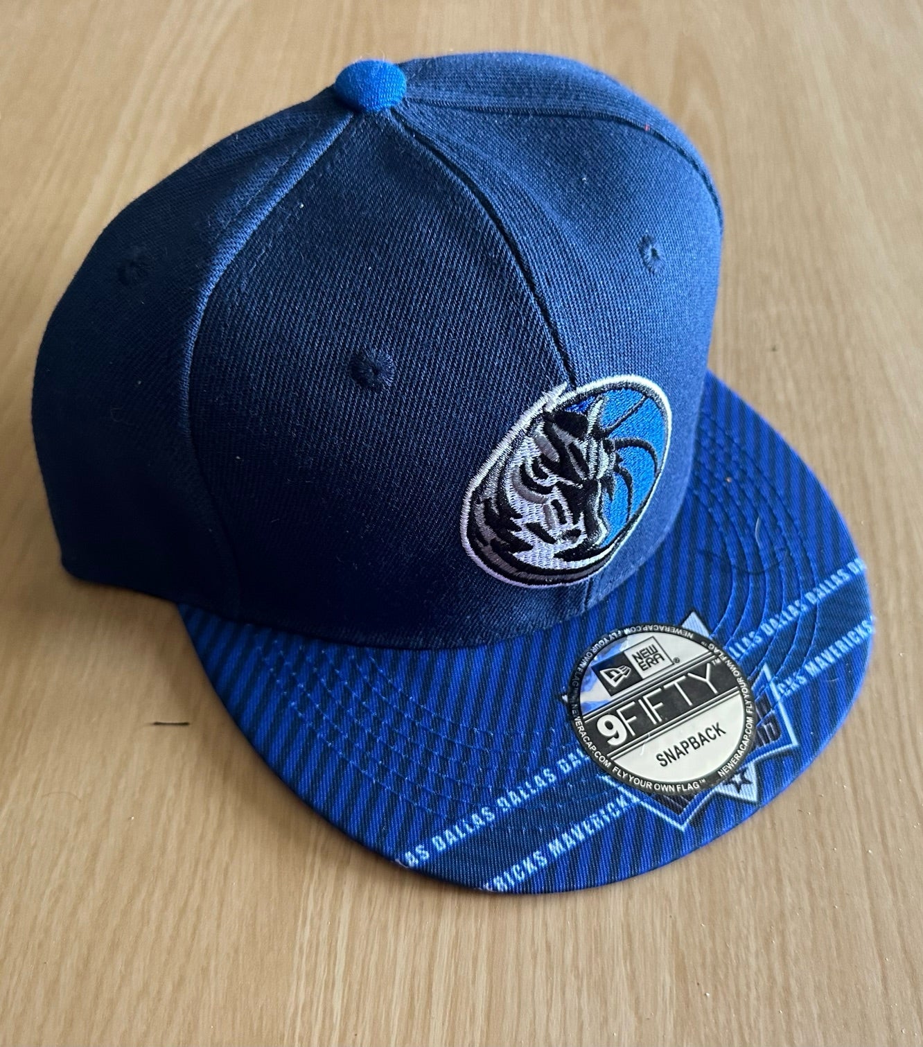 Dallas Mavericks NBA SnapBack Baseball Cap Multicolour New With Sticker