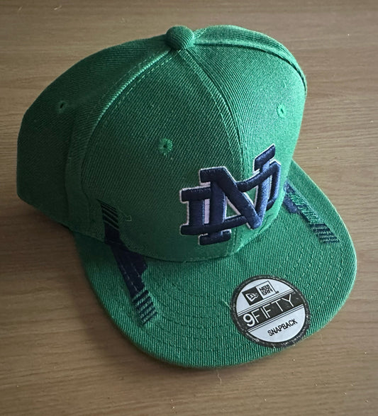 Notre Dame Fighting Irish NCAA SnapBack Baseball Cap Multicolour New With Sticker