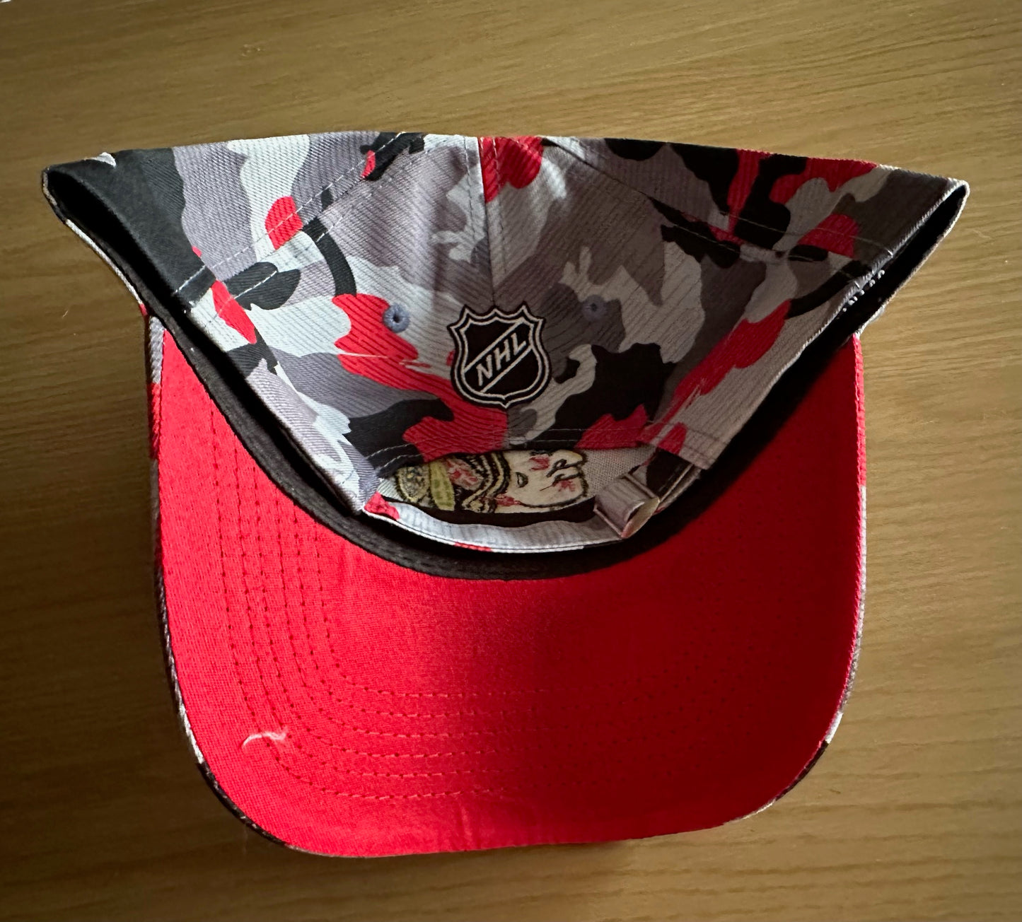 Chicago Blackhawks NHL Camo Baseball Cap Multicolour New With Sticker