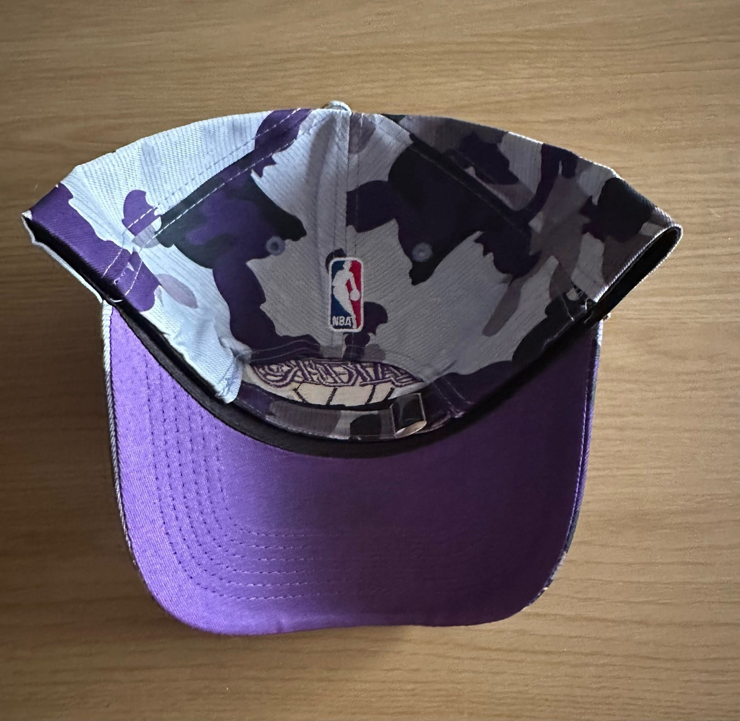 Los Angeles Lakers NBA Camo Baseball Cap Multicolour New With Sticker