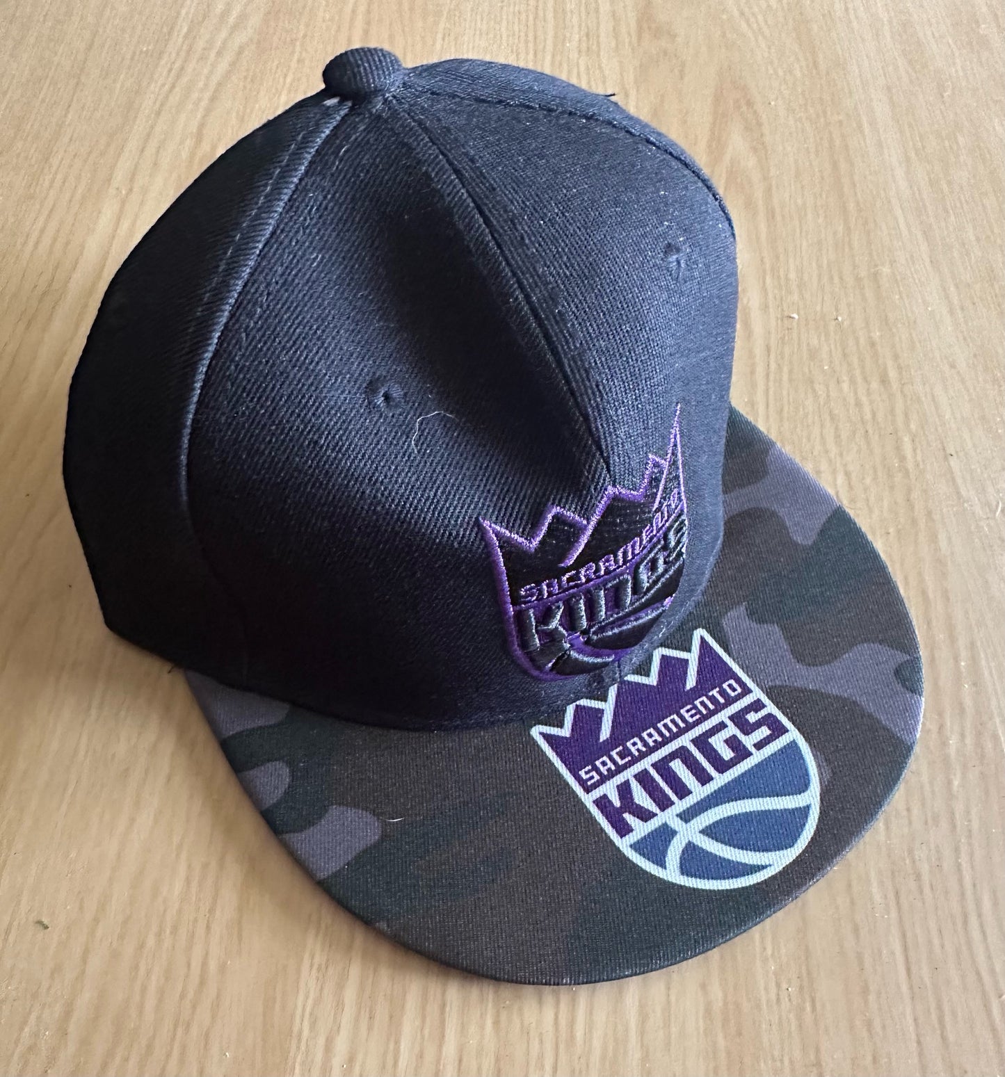 Sacramento Kings NBA SnapBack Baseball Cap Multicolour New With Sticker