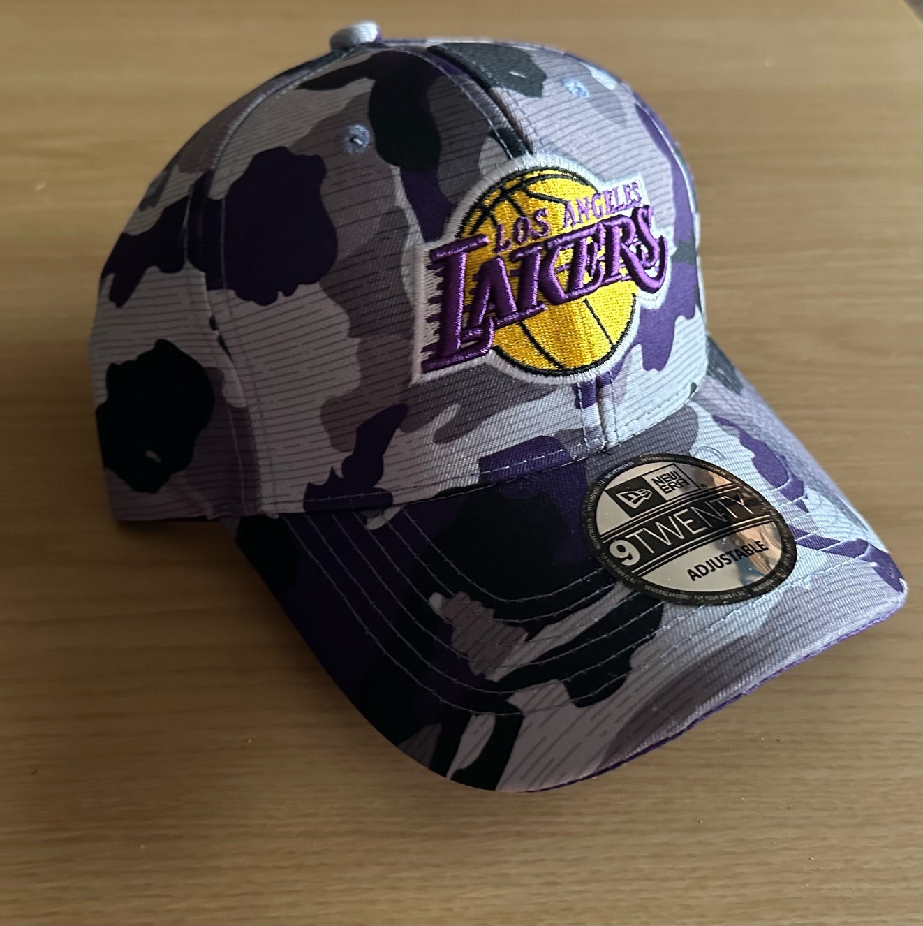 Los Angeles Lakers NBA Camo Baseball Cap Multicolour New With Sticker