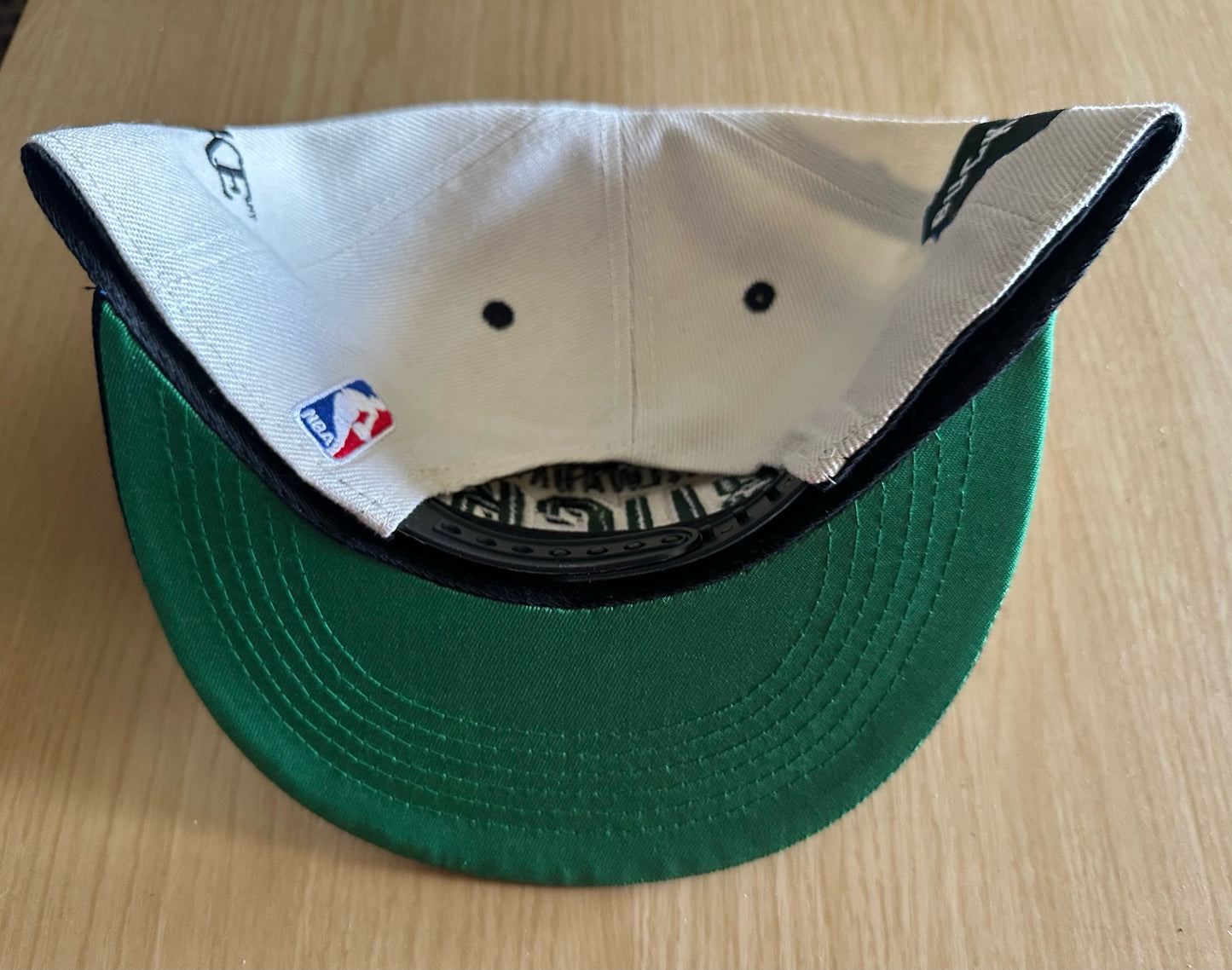 Milwaukee Bucks NBA SnapBack Baseball Cap Multicolour New With Sticker