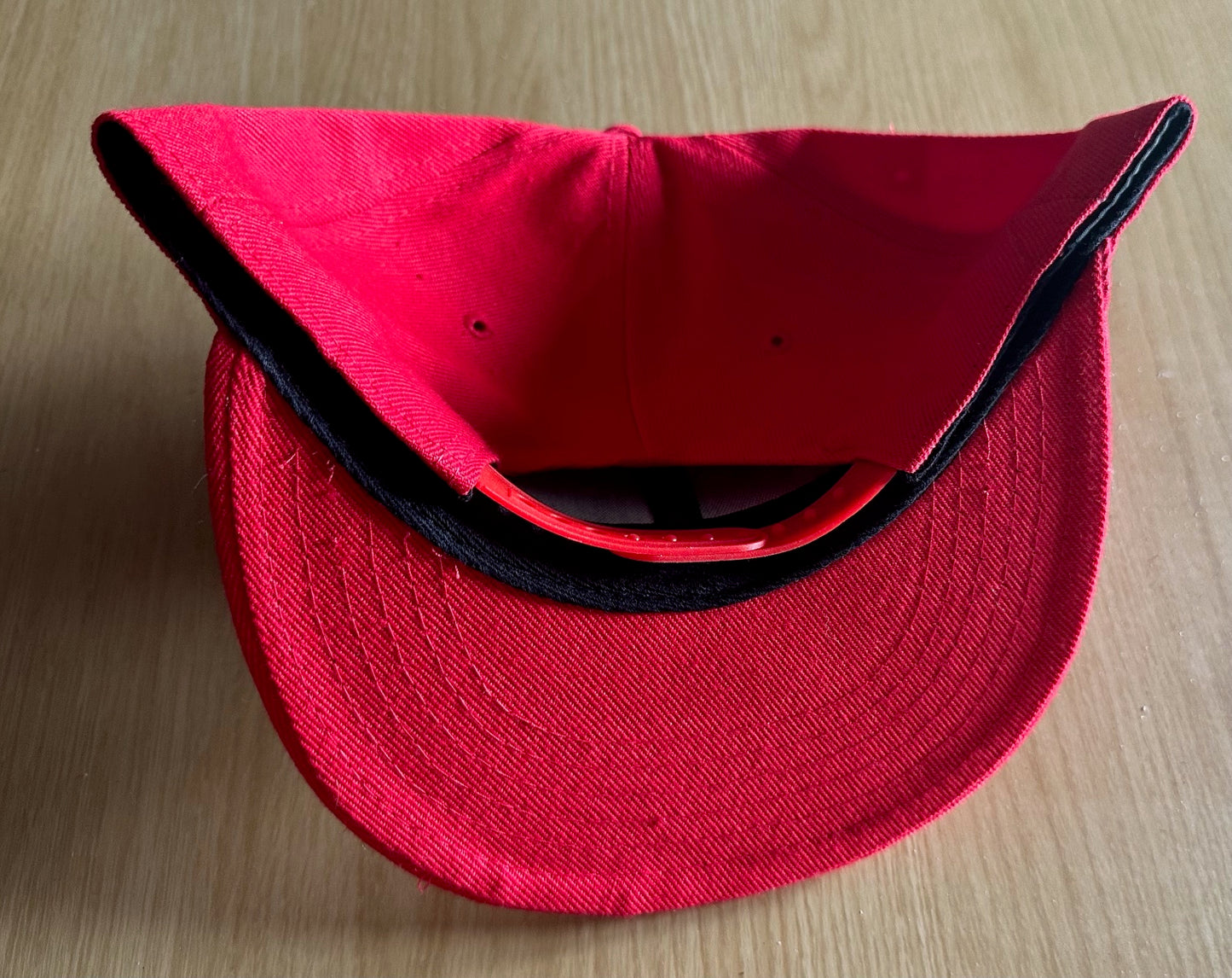 Detroit Red Wings NHL SnapBack Baseball Cap Multicolour New With Sticker