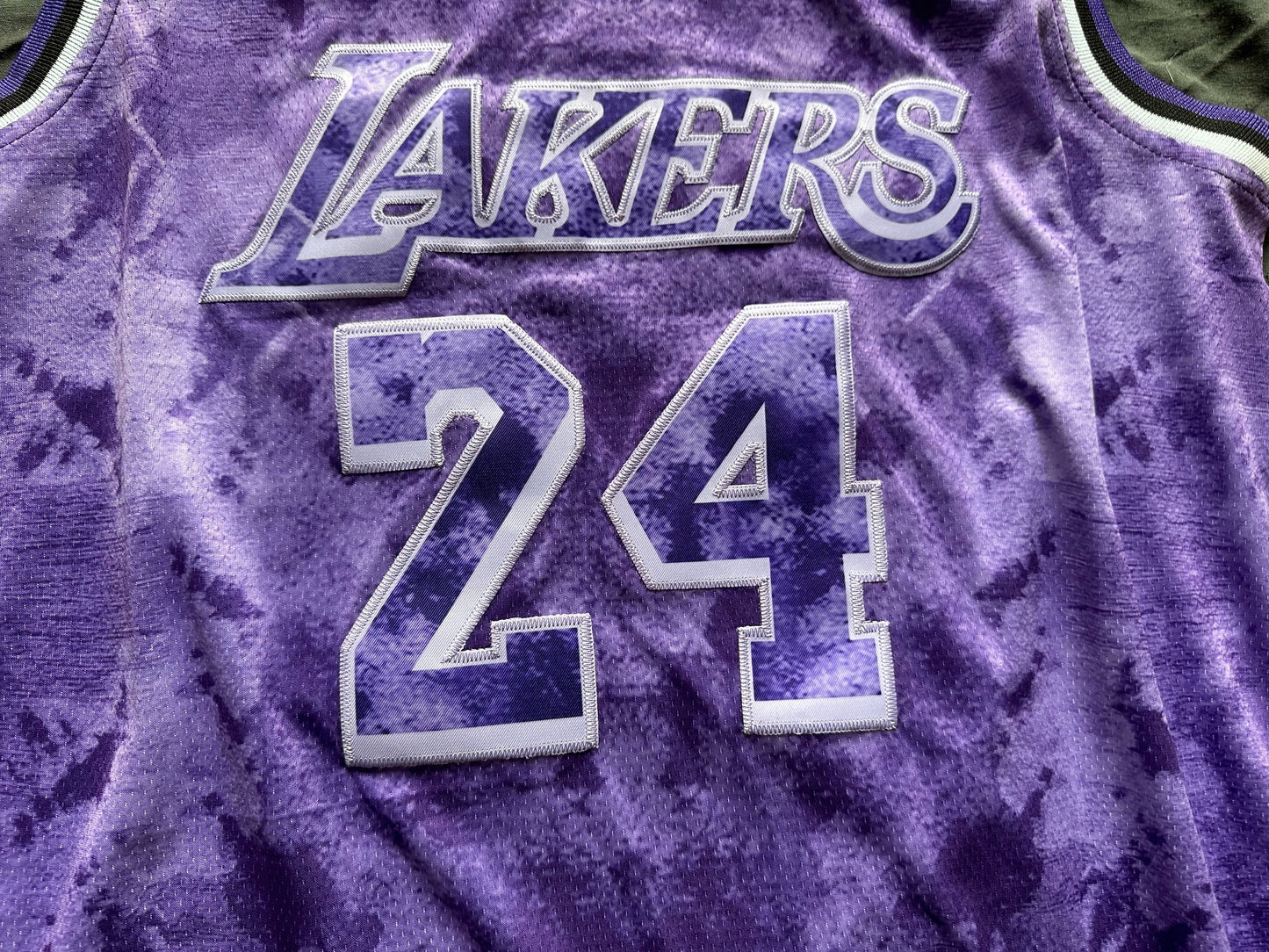 Retro Cloudy Basketball Vest Los Angeles Lakers Bryant Purple Large