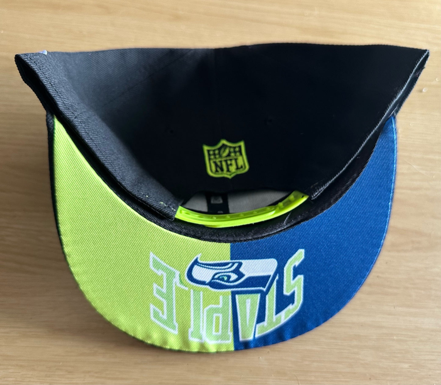 Seattle Seahawks NFL SnapBack Baseball Cap Multicolour New With Sticker