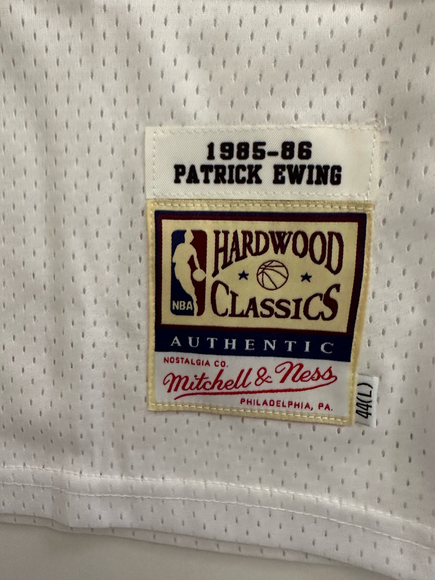 New York Knicks NBA Hardwood Classics Ewing Basketball Vest Large 33 White