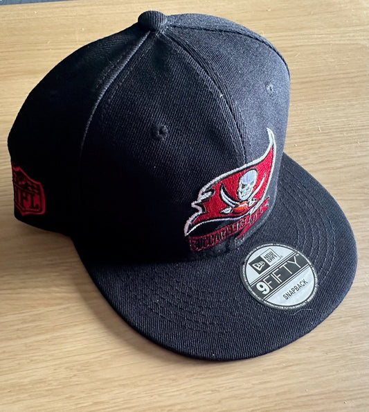 Tampa Bay Buccaneers NFL SnapBack Baseball Cap Multicolour New With Sticker