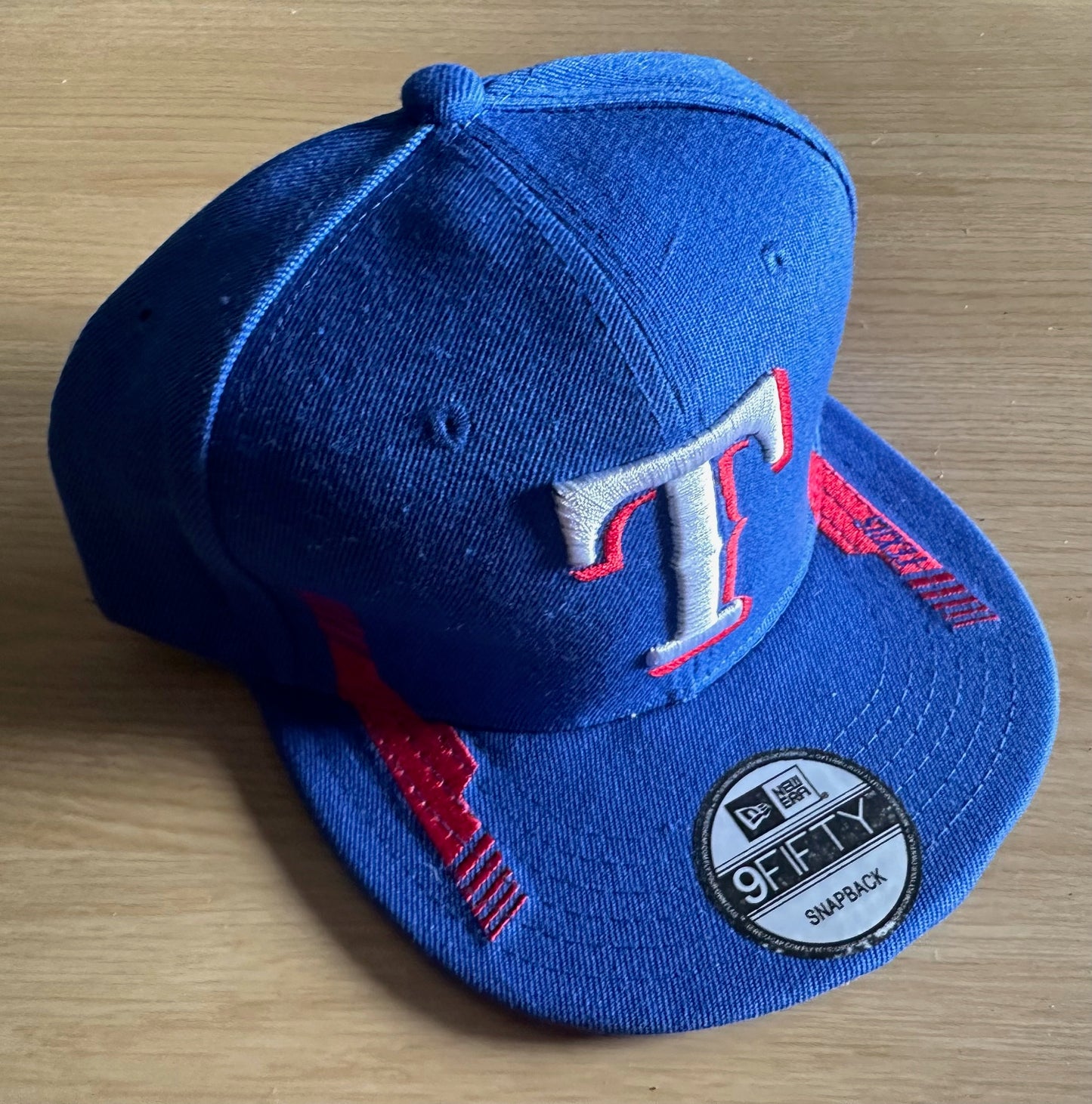 Texas Rangers MLB SnapBack Baseball Cap Multicolour New With Sticker