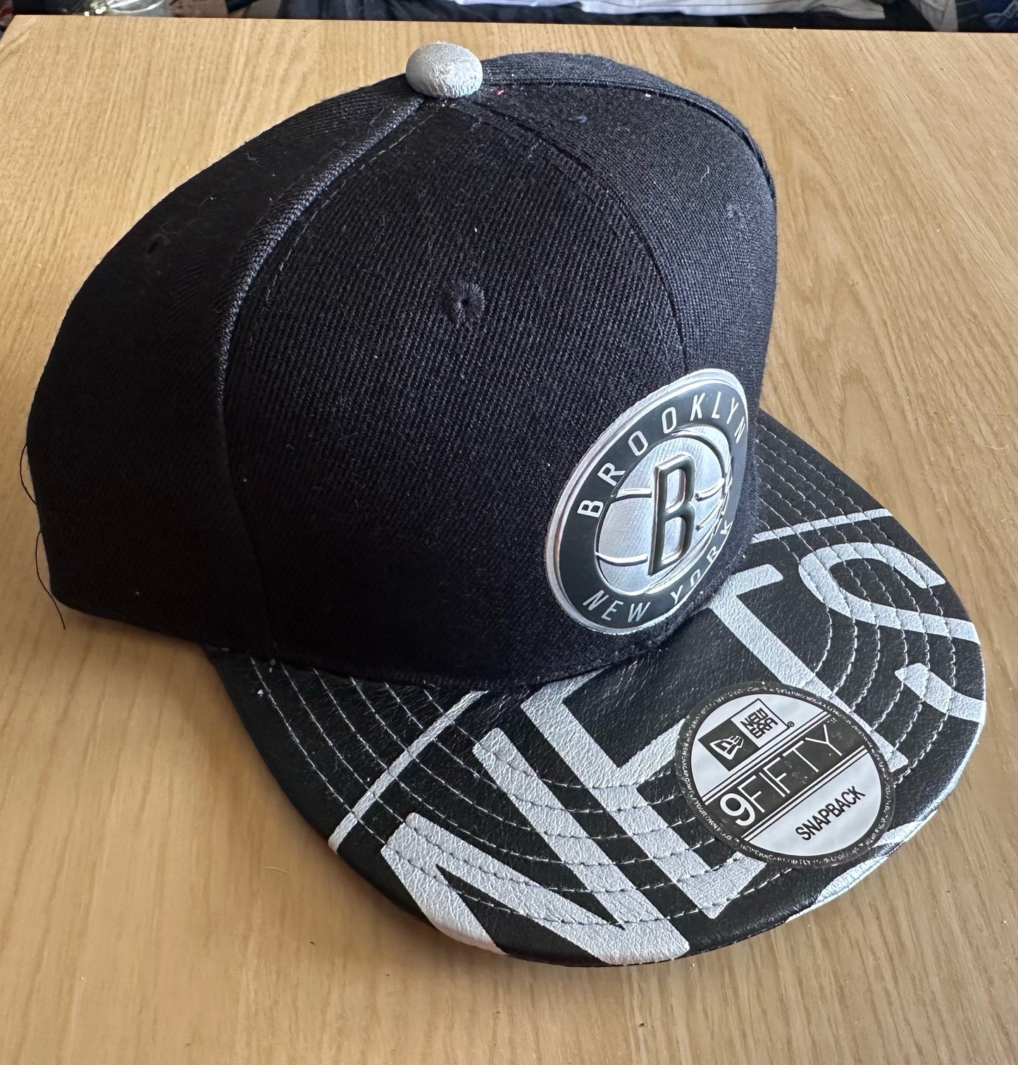 Brooklyn Nets NBA SnapBack Baseball Cap Multicolour New With Sticker