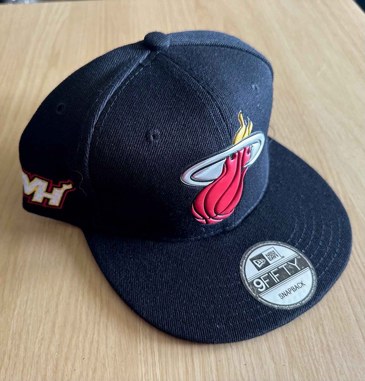 Miami Heat NBA SnapBack Baseball Cap Multicolour New With Sticker