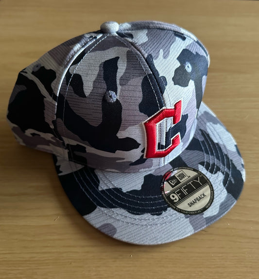 Cleveland Guardians MLB SnapBack Camo Baseball Cap Multicolour New With Sticker
