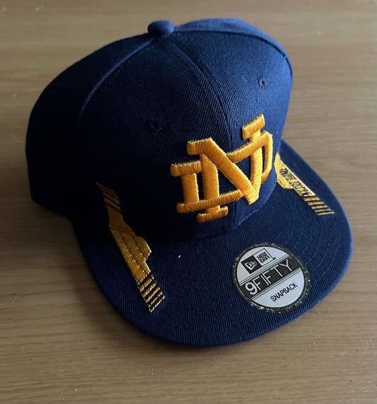 Notre Dame Fighting Irish NCAA SnapBack Baseball Cap Multicolour New With Sticker