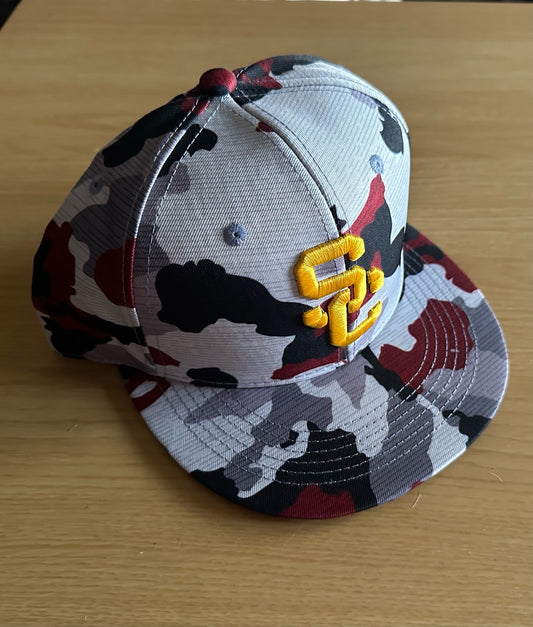 USC Trojans NCAA SnapBack Camo Baseball Cap Multicolour New With Sticker