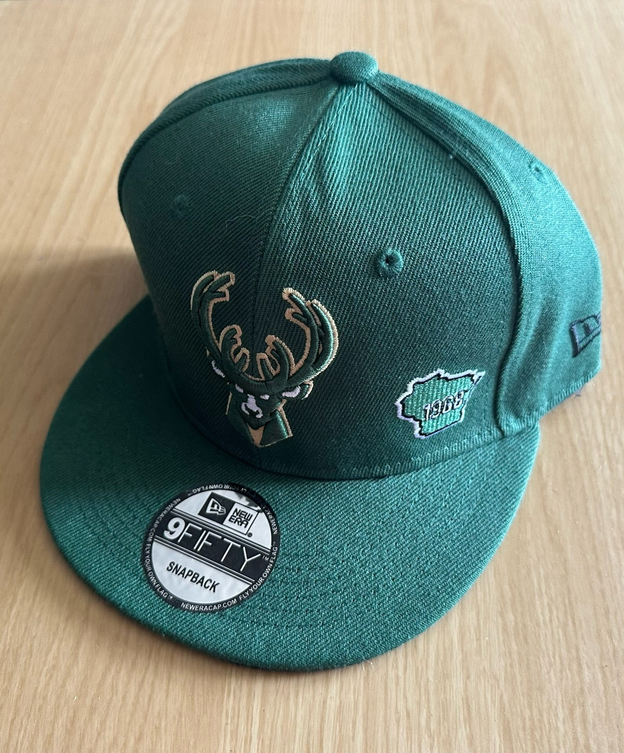 Milwaukee Bucks NBA SnapBack Baseball Cap Multicolour New With Sticker