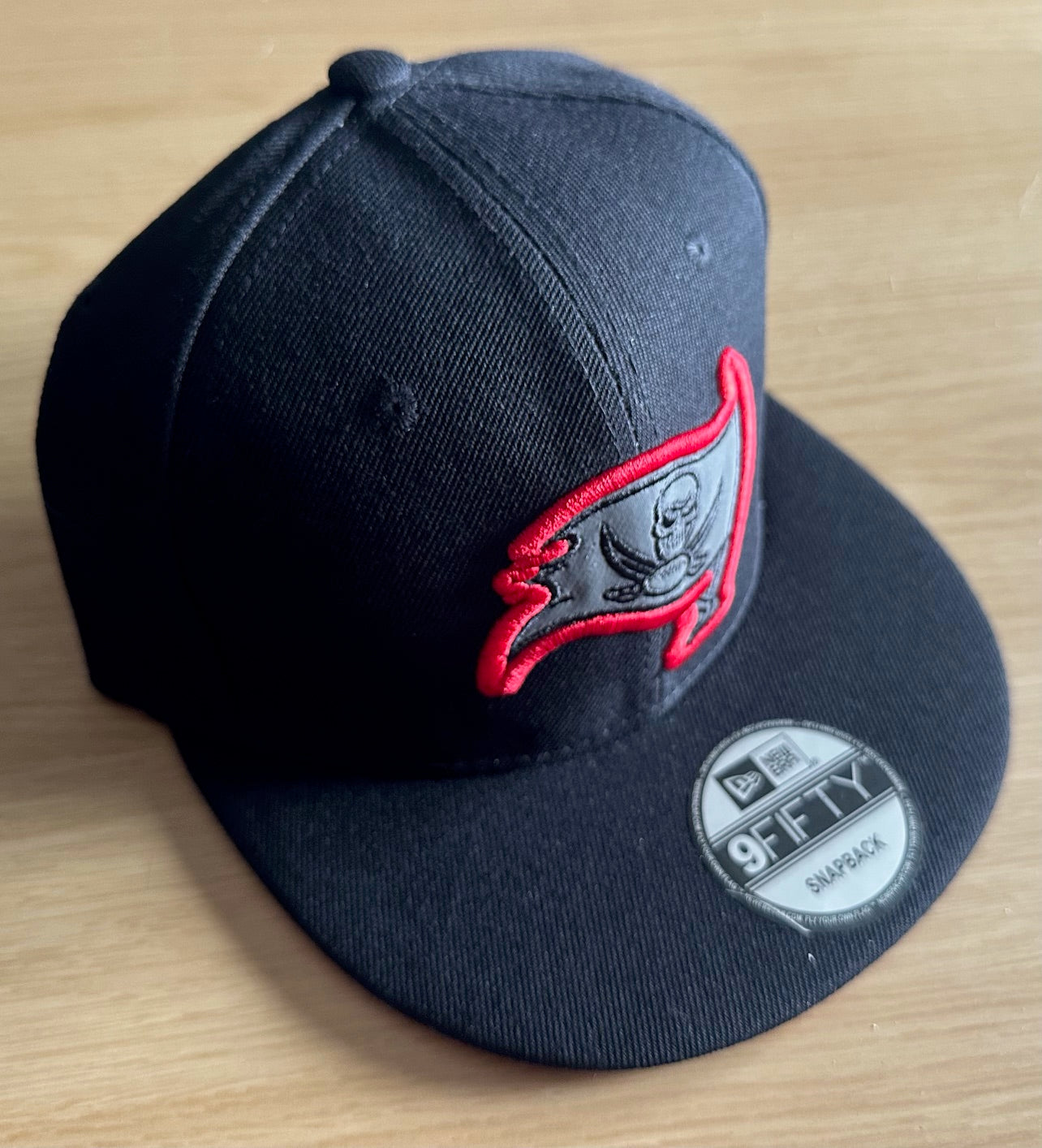 Tampa Bay Buccaneers NFL SnapBack Baseball Cap Multicolour New With Sticker