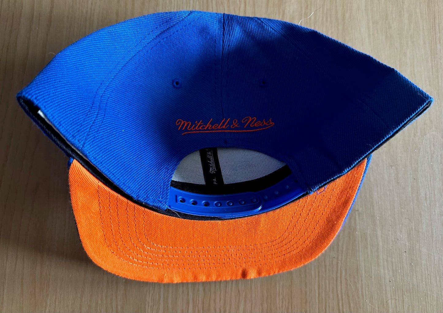 New York Knicks NBA SnapBack Baseball Cap Multicolour New With Sticker