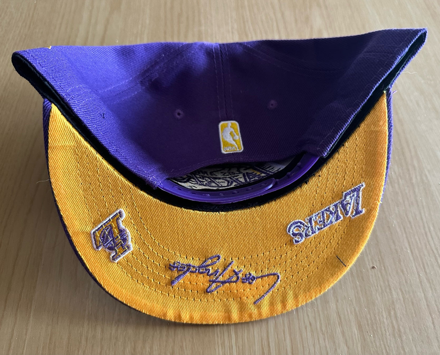 Los Angeles Lakers NBA SnapBack Baseball Cap Multicolour New With Sticker