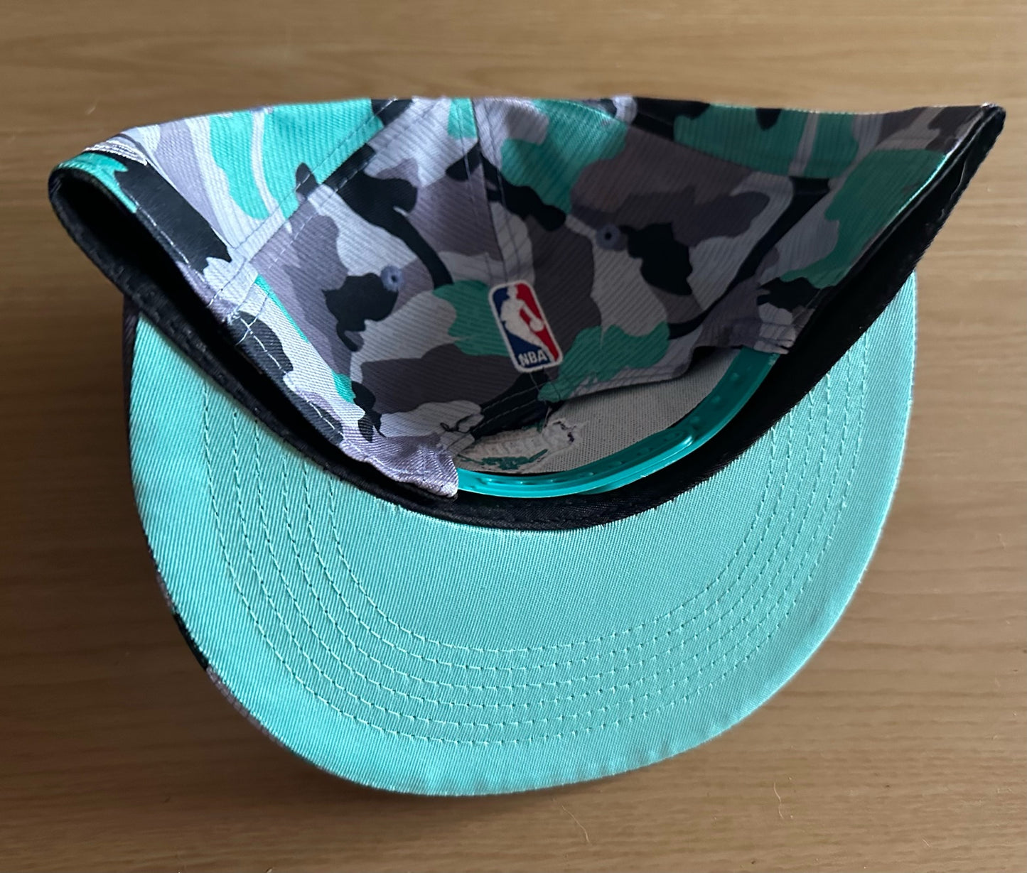 Charlotte Hornets NBA SnapBack Camo Baseball Cap Multicolour New With Sticker