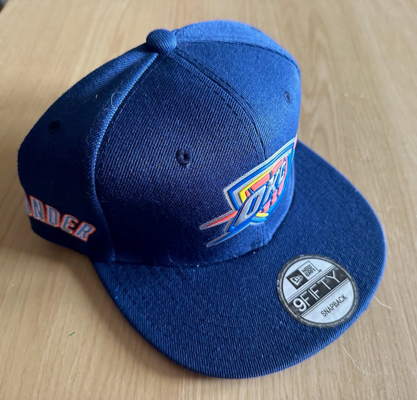 Oklahoma OKC Thunder NBA SnapBack Baseball Cap Multicolour New With Sticker