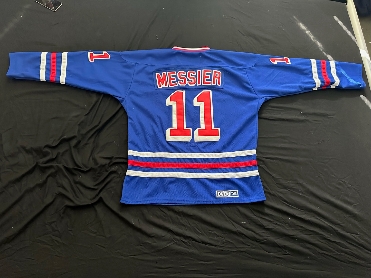 CCM Vintage New York Rangers Messier Hockey Shirt Large Blue