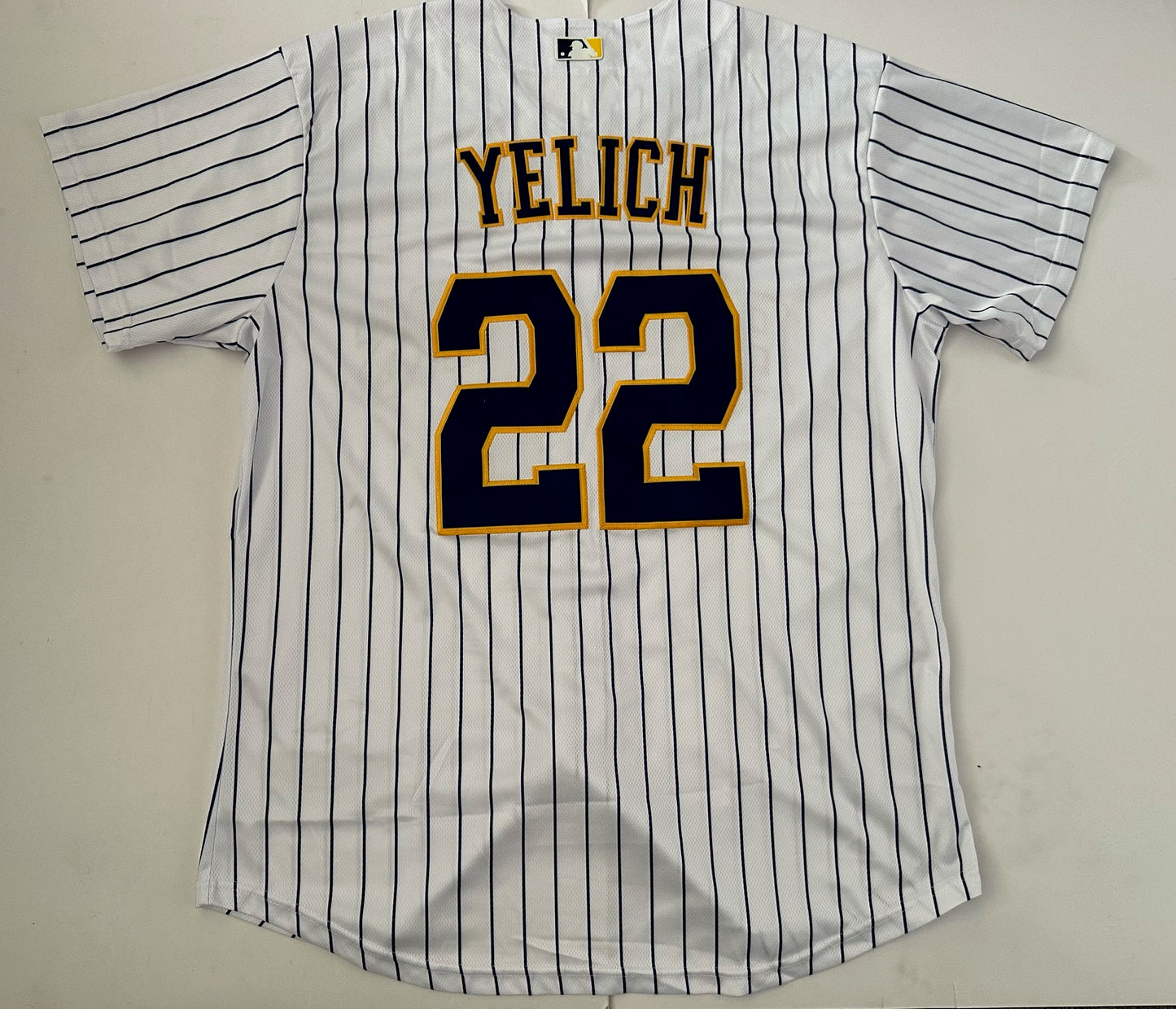 Milwaukee Brewers Yelich MLB Baseball Shirt Large 22 White Pin Stripe