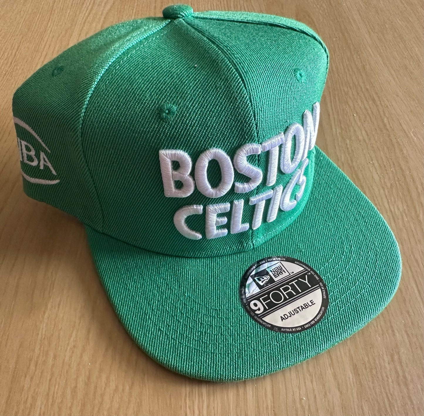 Boston Celtics NBA SnapBack Baseball Cap Multicolour New With Sticker