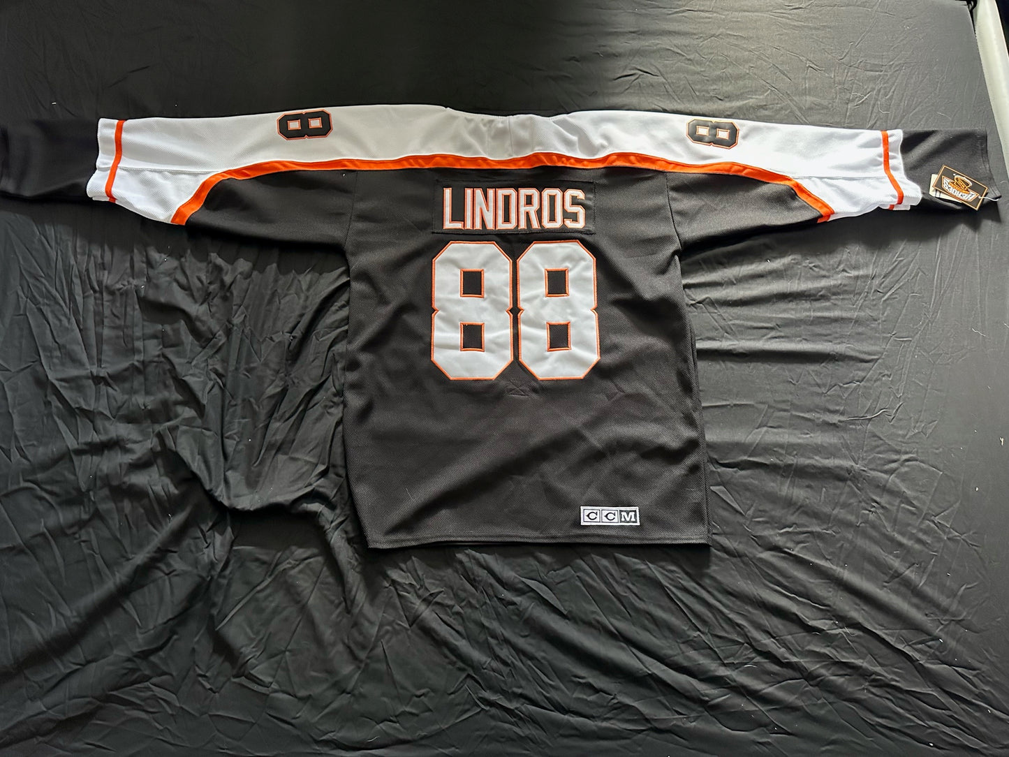 CCM Philadelphia Flyers Lindros Shirt Large